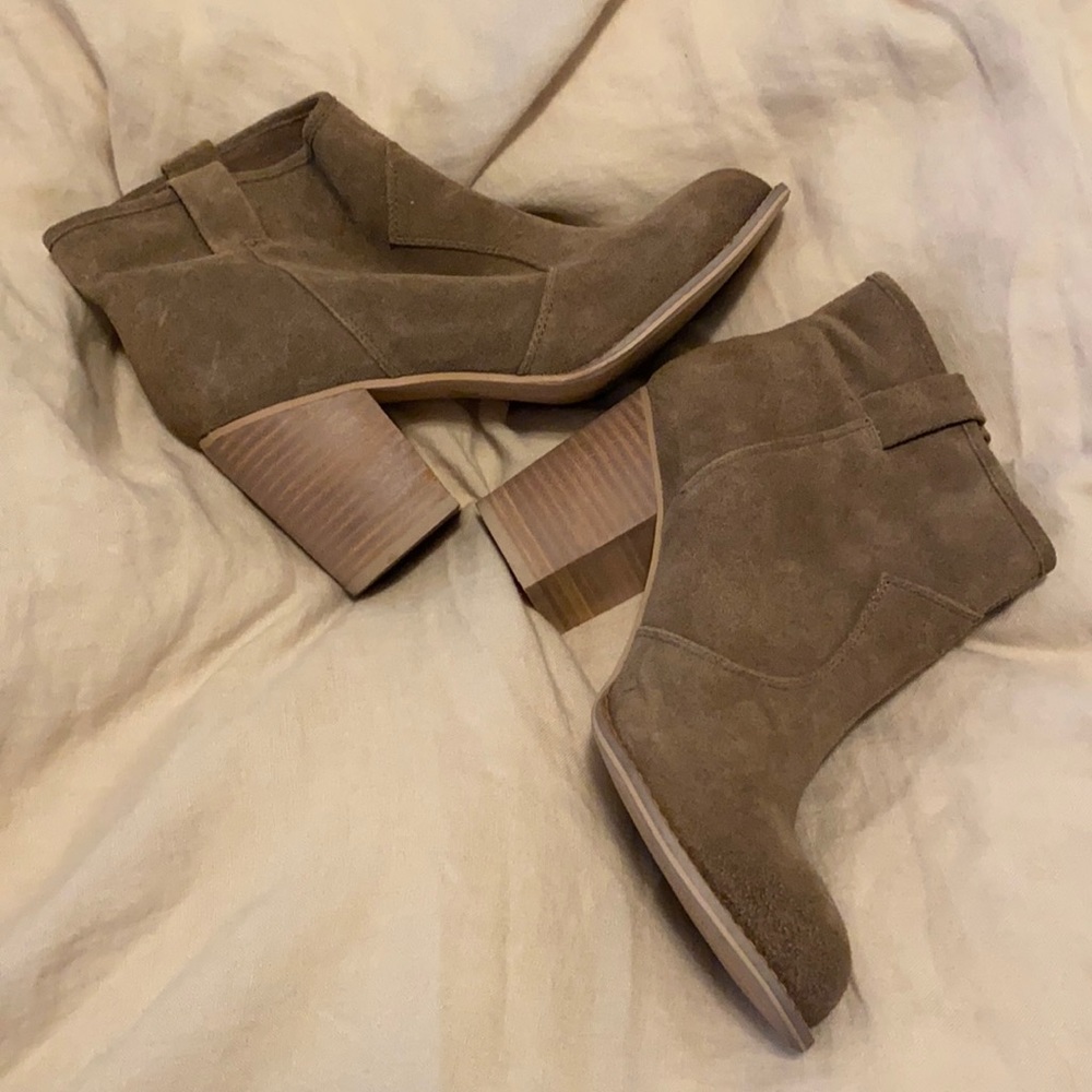 Splendid suede booties